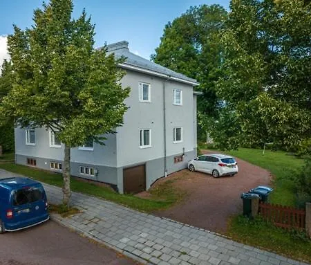 Mysig Laegenhet I Centrum Мариехамн